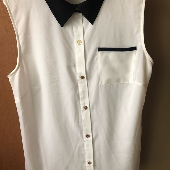 Tops - Picture 7 of 8